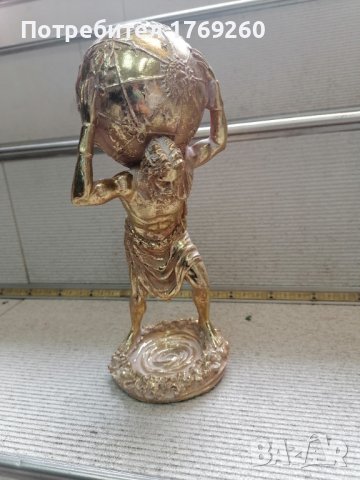 Продавам статуетка Атлас! 