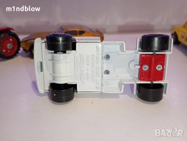 Метални колички Welly Kinsmart Matchbox Bburago 1:43 1:32, снимка 18 - Колекции - 54007853