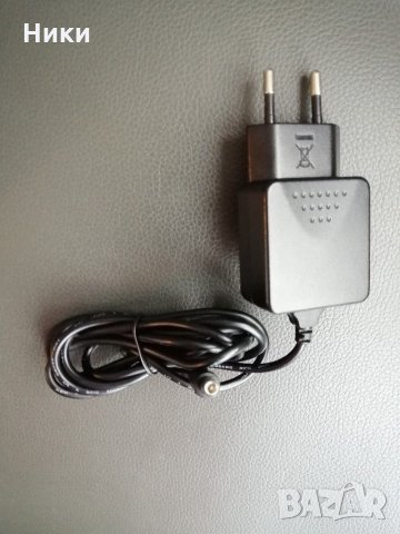 Адаптер зарядно , снимка 2 - Кабели и адаптери - 31608557