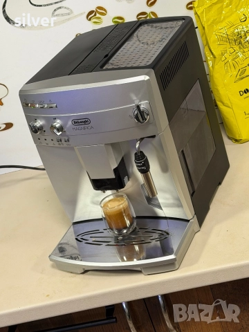 Кафемашина кафе автомат delonghi magnifica с гаранция, снимка 4 - Кафемашини - 52754986