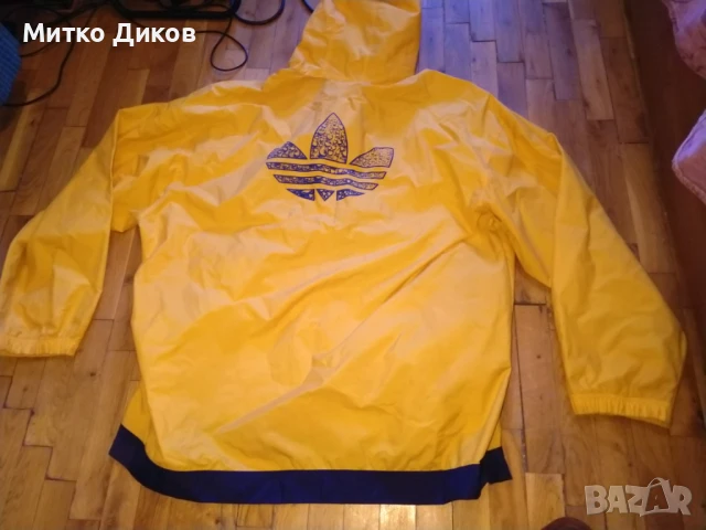 Адидас марково яке с голяма емблема размер ХЛ реален , снимка 7 - Спортна екипировка - 51007074