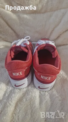 Дамски спортни обувки Nike, снимка 3 - Маратонки - 56447896