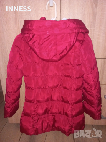 Червено зимно яке, снимка 2 - Детски якета и елеци - 44667383