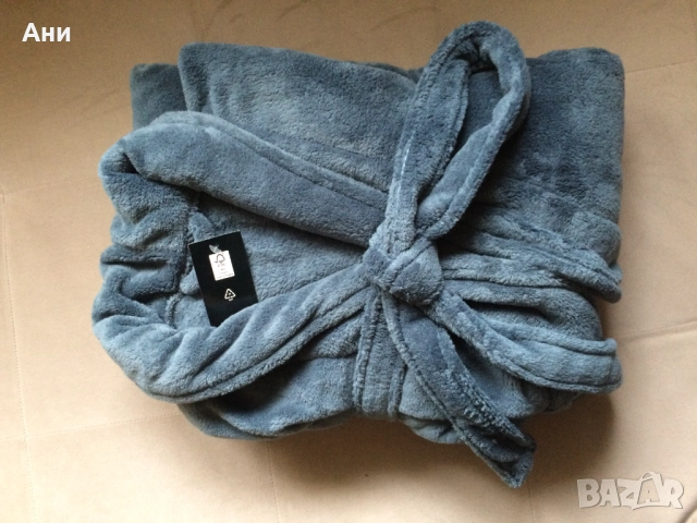 Нов,топъл мъжки халат.