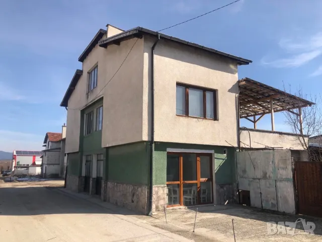 Стаи под наем за работници в Промишлена зона Разлог, снимка 1