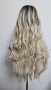 Нова омбре синтетична Дълга руса вълнообразна перука тъмни корени 66см, снимка 2