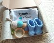 Подаръчен комплект за бебе - дрънкалка, терлички и боди, снимка 2