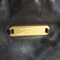 черна чанта Michael Kors естествена кожа, снимка 4 - Чанти - 38165342