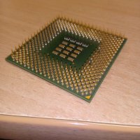 Продавам процесор AMD Athlon XP 1800+ - AX1800DMT3C, снимка 1 - Процесори - 31596532