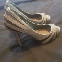 Дамски обувки , снимка 4 - Дамски обувки на ток - 30157219