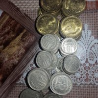 302 броя монети от 1974