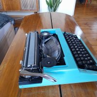 Стара пишеща машина, снимка 5 - Антикварни и старинни предмети - 37665363