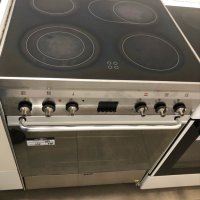 готварска печка с керамични котлони ,SMEG’, снимка 1 - Печки, фурни - 42431231