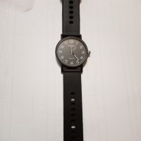 Дамски часовник черен нов , снимка 2 - Дамски - 37129493