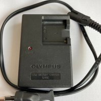 Olympus CL-40c зарядно, снимка 1 - Фотоапарати - 30703877