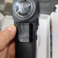 Insta360 ONE RS 1-Inch 360 Edition, снимка 4 - Камери - 42848539