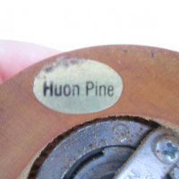 TASMANIAN CRAFTWOODS мелница за пипер от Huon Pine (Хуонски бор)., снимка 2 - Други - 37686572