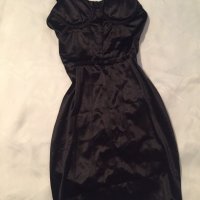Черна рокля сатен с верижки Avin Alessa Cliche, снимка 13 - Рокли - 35057151