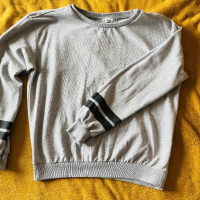 Дамски суишърт, снимка 4 - Блузи с дълъг ръкав и пуловери - 44666837