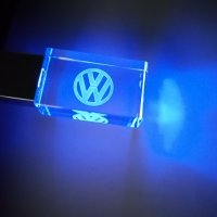 Светеща УСБ USB flash флаш памет стъкло с емблема на марка кола автомобил джип мотор + Подарък, снимка 6 - Аксесоари и консумативи - 30592696
