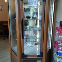 Продавам сладкарска витрина италианска перфектно работеща и обслужена, снимка 2 - Витрини - 42277763