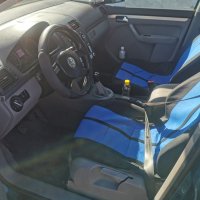 VW Touran 2.0 TDI, снимка 11 - Автомобили и джипове - 44434030