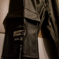 Кожен панталон карго със странични джобове. S нов Италия, снимка 2 - Панталони - 35406658