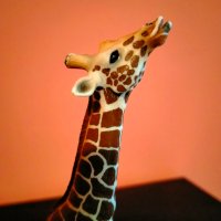Колекционерска фигурка Schleich Giraffe Жираф 2008 18 см, снимка 8 - Колекции - 37970236