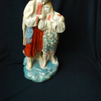 Голяма порцеланова фигура, мъж и жена, носии - 1, снимка 1 - Колекции - 35159671