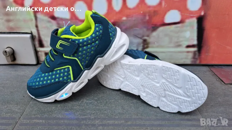 Английски детски маратонки-светещи , снимка 1