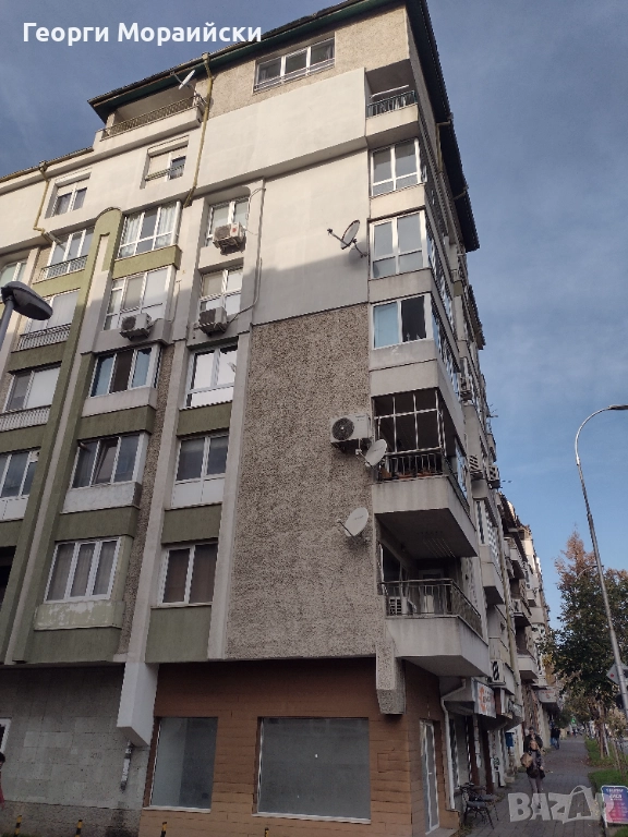 Продаваме тристаен тухлен апартамент в широкия център на Варна, снимка 1