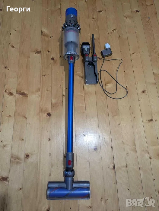 Много добра Dyson V10 безжична прахосмукачка пълен комплект, снимка 1