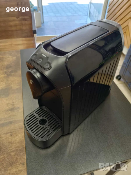 Кафемашина с капсули Tchibo Cafissimo easy Black, 1250 W, 3 степени на налягане, 650 мл, Еспресо, снимка 1
