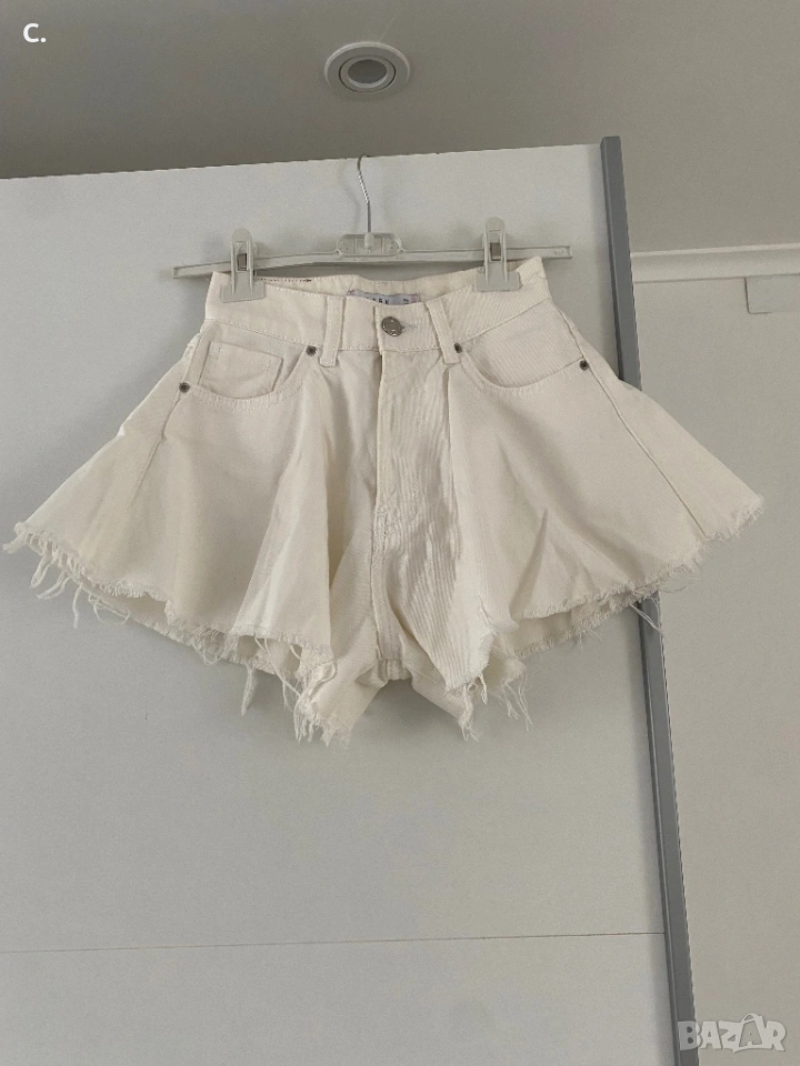 Дамски къси панталони, снимка 1