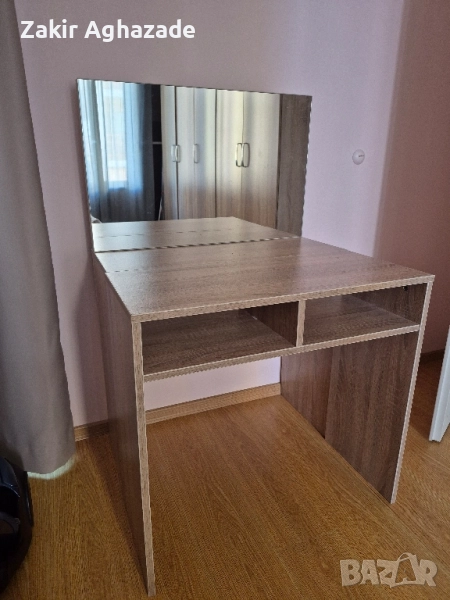 Тоалетка с огледало., снимка 1