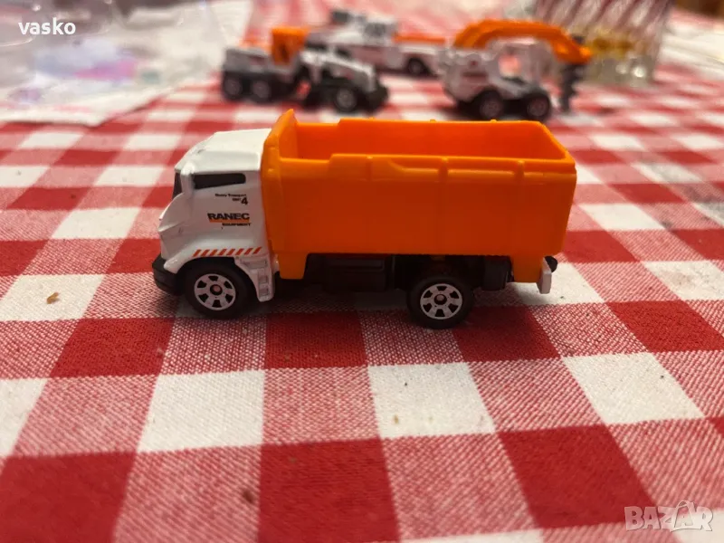 Мачбокс-нов, снимка 1