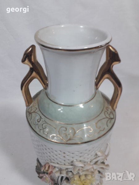Ажурна порцеланова ваза с позлата ръчна изработка, снимка 1