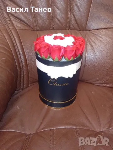 Кутия от вечни сапунени рози