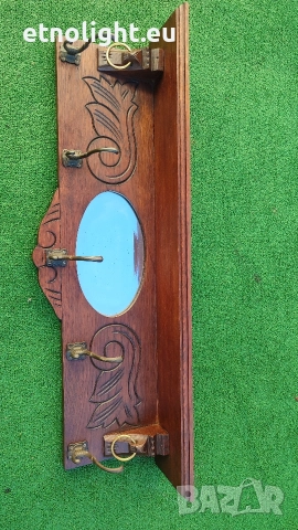 Старинна дъбова закачалка с рафт отгоре, огледало и дърворезба , снимка 5 - Закачалки - 52805926