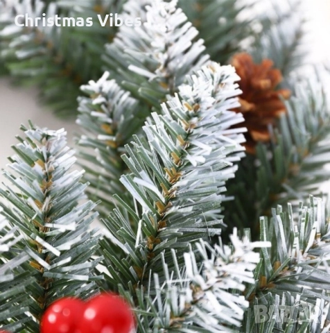 Голям коледен венец, декориран с изкуствени елхови шишарки, 50см., снимка 3 - Декорация за дома - 52093119