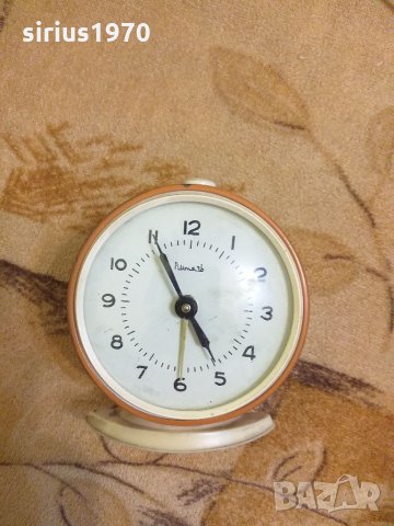 Витяз работещ съветски будилник, снимка 1