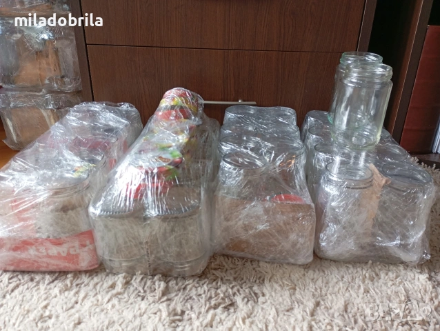 Стъклени буркани, различни с винтови капачки , снимка 8 - Буркани, бутилки и капачки - 53343023