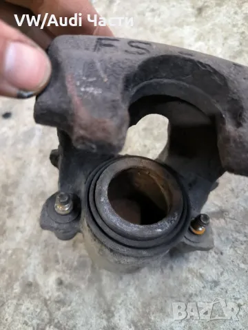 Преден десен спирачен апарат за Голф 4 Ауди А3 Сеат Шкода Бора VW Golf 4 Audi A3 Seat Skoda Bora , снимка 2 - Части - 48133567