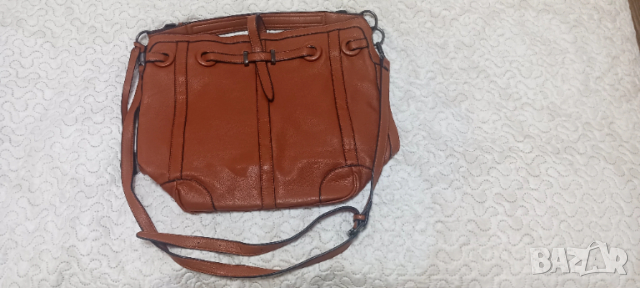 Кафява дамска чанта