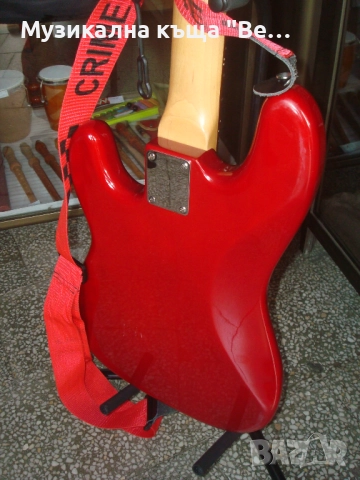 Бас китара с колан и калъф, снимка 13 - Китари - 51719582