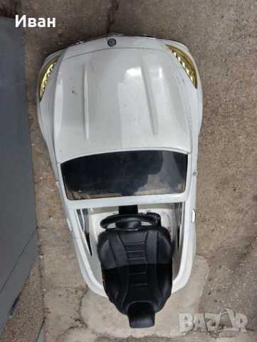 Продаваам акумулаторна детска количка Мерцедес AMG