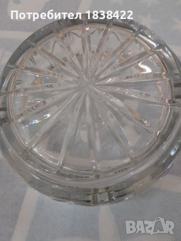 Кристален пепелник нов 