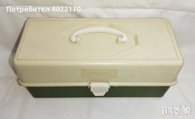 Американско рибарско куфарче MALIBU с 62 плувки, снимка 3 - Такъми - 48702762