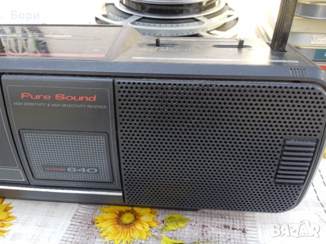 HITACHI Радиокасетофон, снимка 4 - Радиокасетофони, транзистори - 40061891