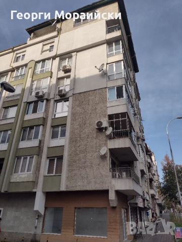 Продаваме тристаен тухлен апартамент в широкия център на Варна